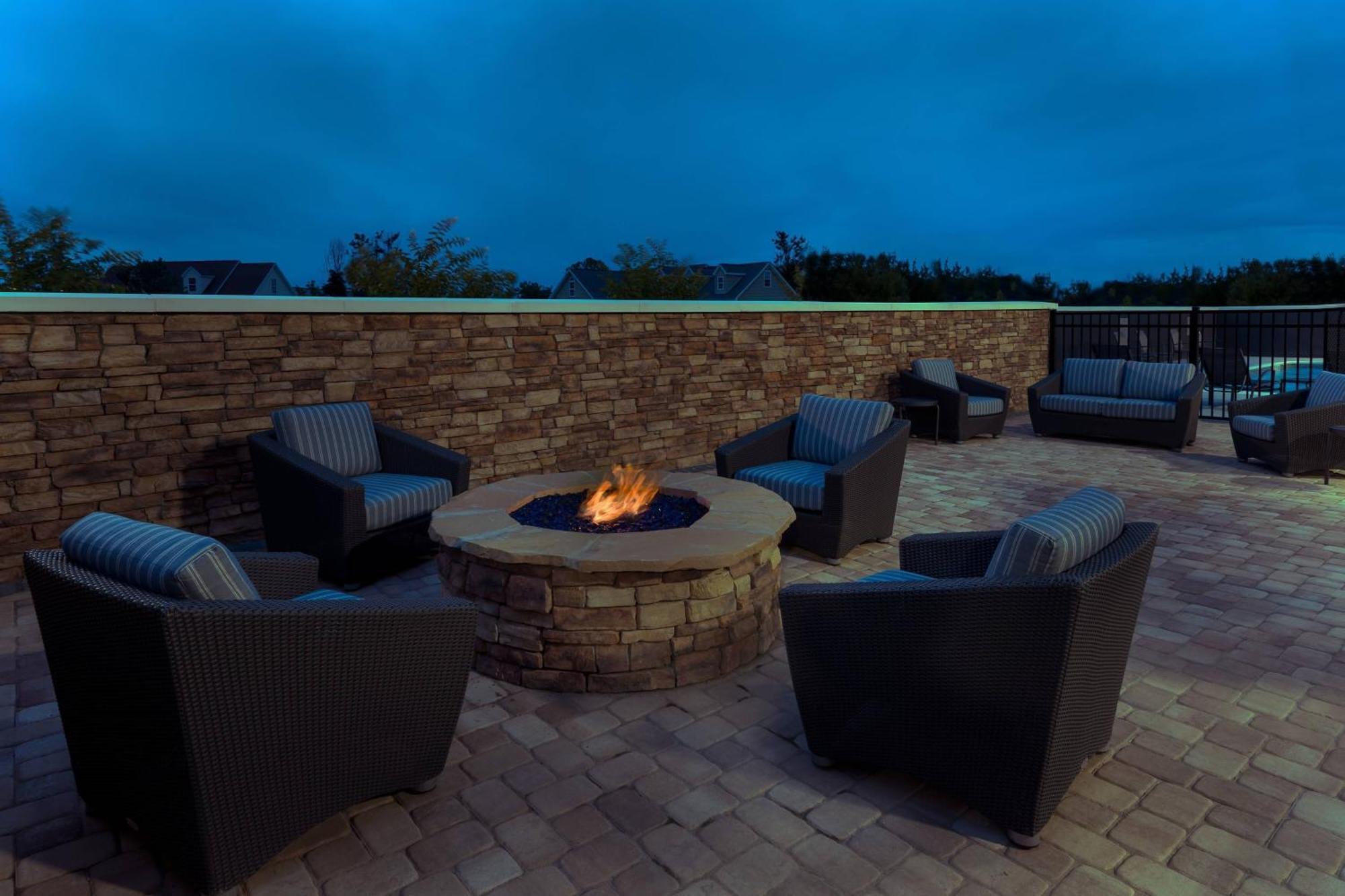 Fairfield Inn & Suites Charlotte Monroe Exteriör bild